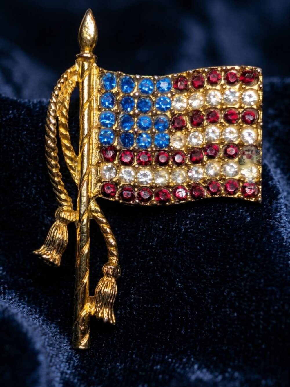 Vintage Rhinestone American Flag Brooch Gold Tone Tassel Pin 80s 90s Americana